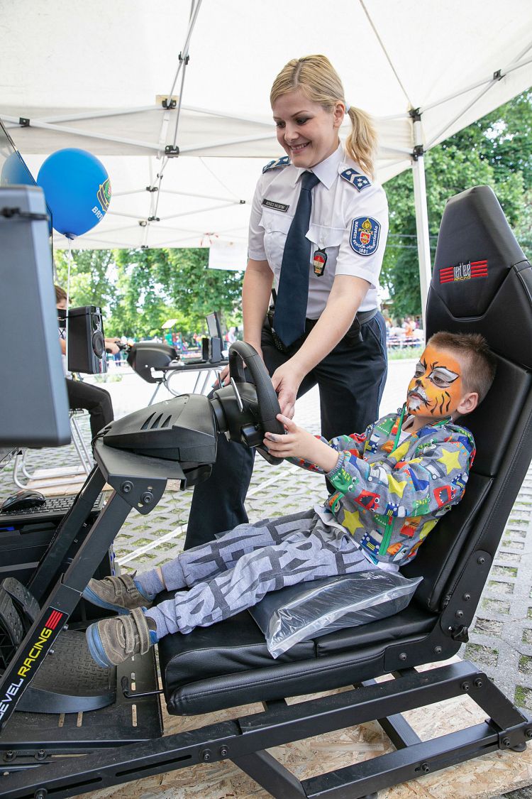 Hősök tere játszótérátadás 9
