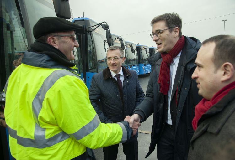 busz2