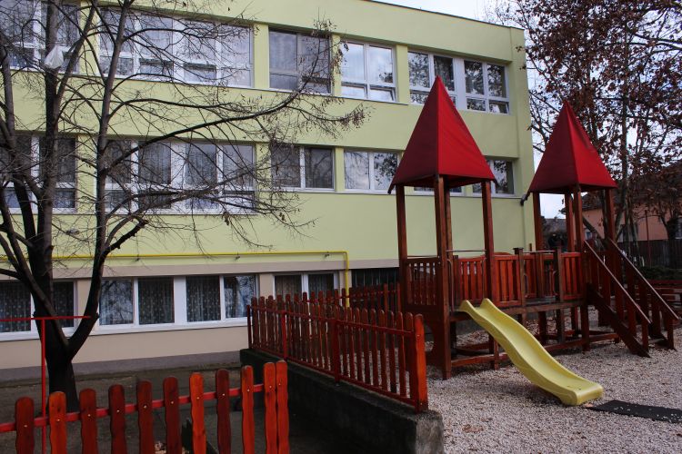 Nyitnikek.jpg