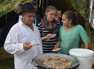 Három az egyben találkozó  Pestszentimrén