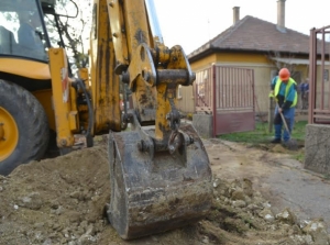 Torlódások várhatóak a Csévéző utcában!