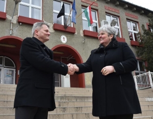 Sakk-matt az utcát fűtő radiátoroknak