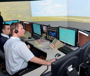 Új szimulátor segíti a légiirányító-képzést