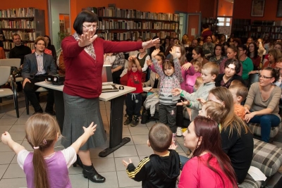 Bújj, bújj, zöld ág és a szemkontaktus