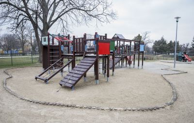 Megszépült a játszótér a Hargita téren