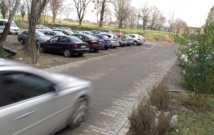 Bővül a parkoló a szakrendelőnél